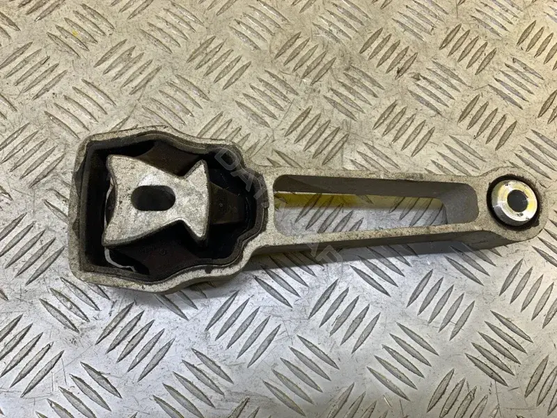 Подушка двигателя (Опора) LR000597