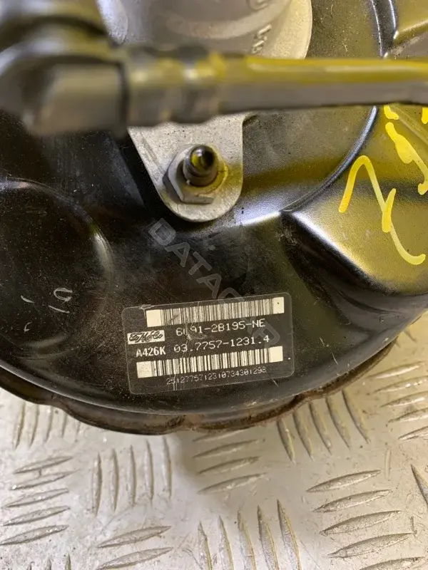 Вакуумный усилитель тормозов 6G912B195NE