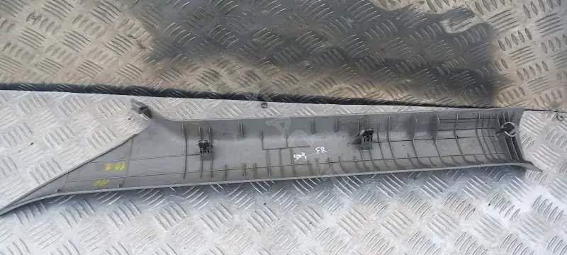 Обшивка стойки передней 152690