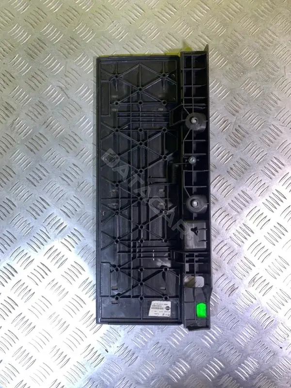 Пол багажника 84906EB302