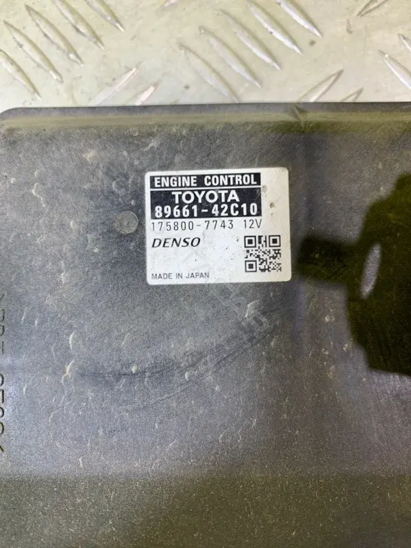 Блок управления двигателем 8966142C10