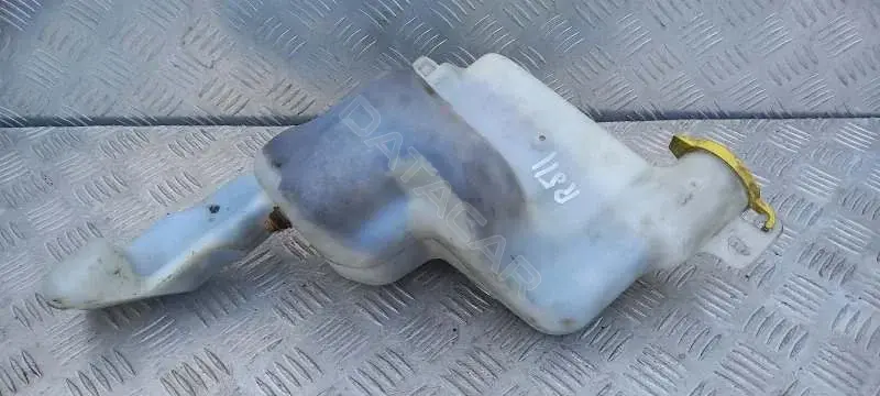 Бачок омывателя 05189351AA