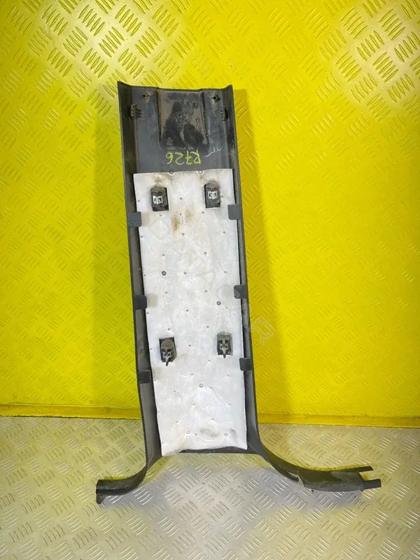 Обшивка стойки центральной 1DX56TRMAB
