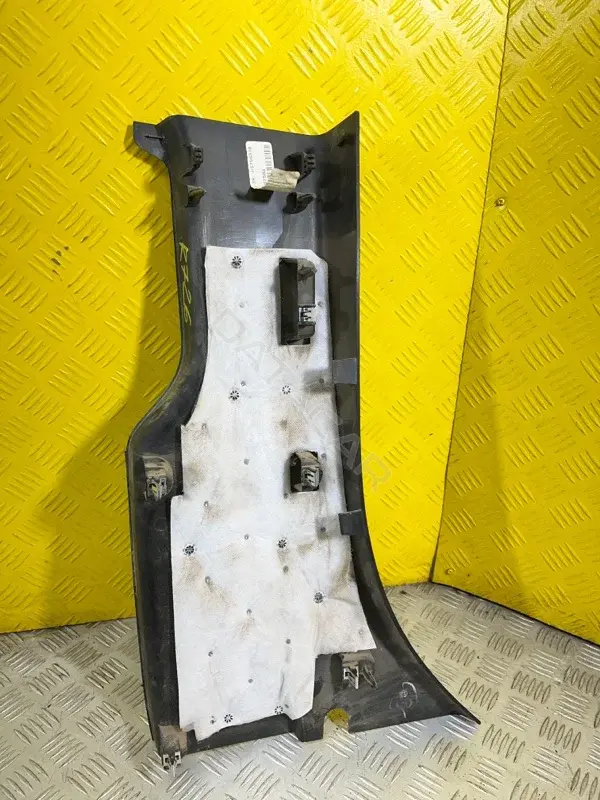 Обшивка стойки задней 1EB80TX7AB