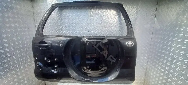 Крышка багажника 670056A800