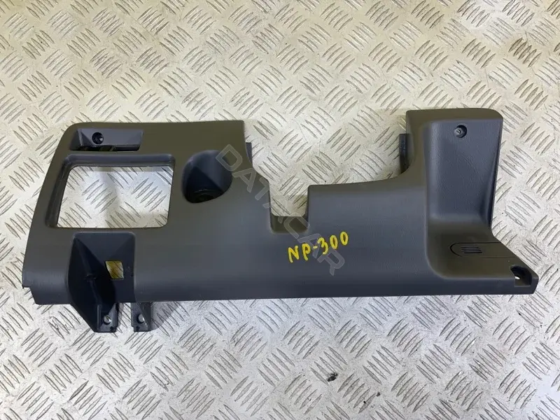 Пластик салона 68106VJ400G