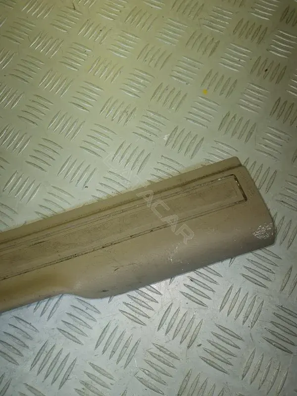 Накладка на порог LR057855
