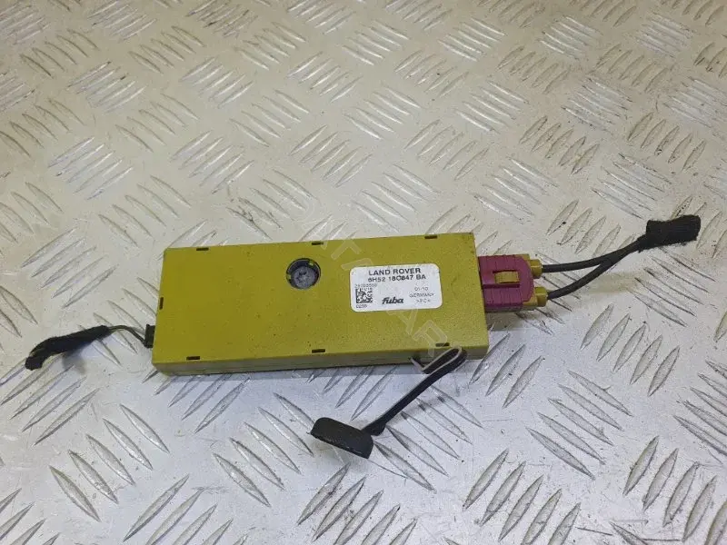 Усилитель антенны 6H5218C847BA