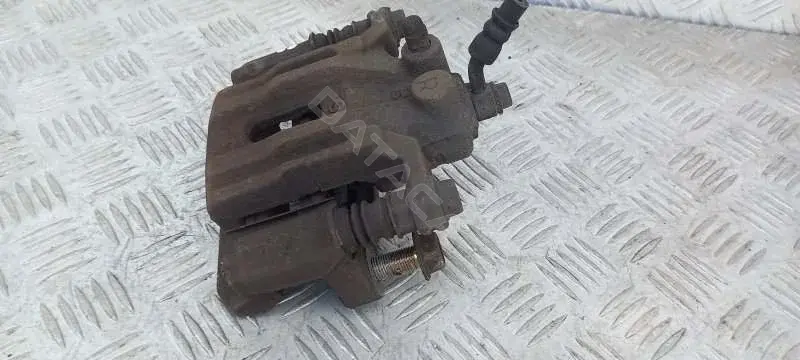 Суппорт тормозной 44011EB30A