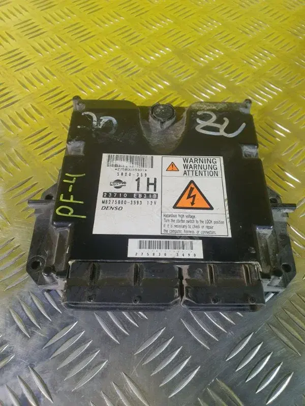 Блок управления двигателем 23710EB31B