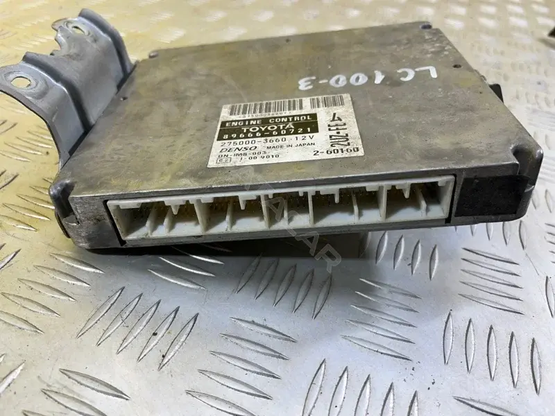 Блок управления двигателем 8966660721
