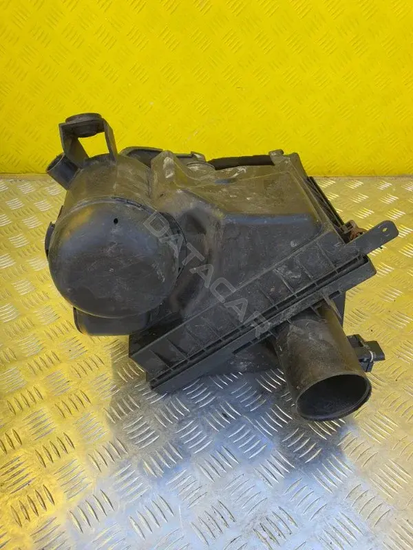 Корпус воздушного фильтра 16500EB300
