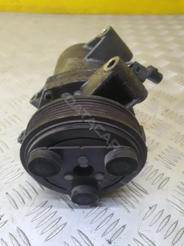 Компрессор кондиционера 7813A673