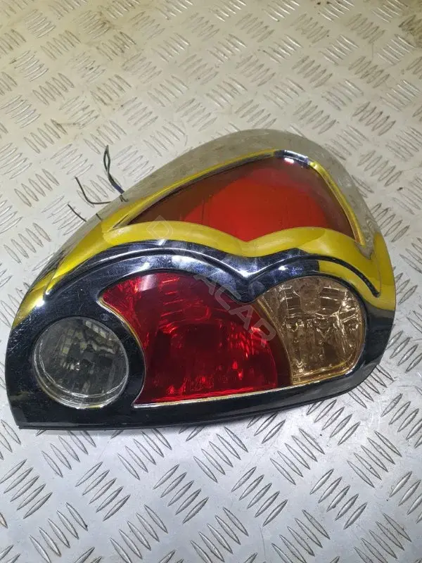 Задние фонари 8330A155