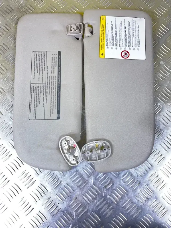 Козырек солнцезащитный 8974193424