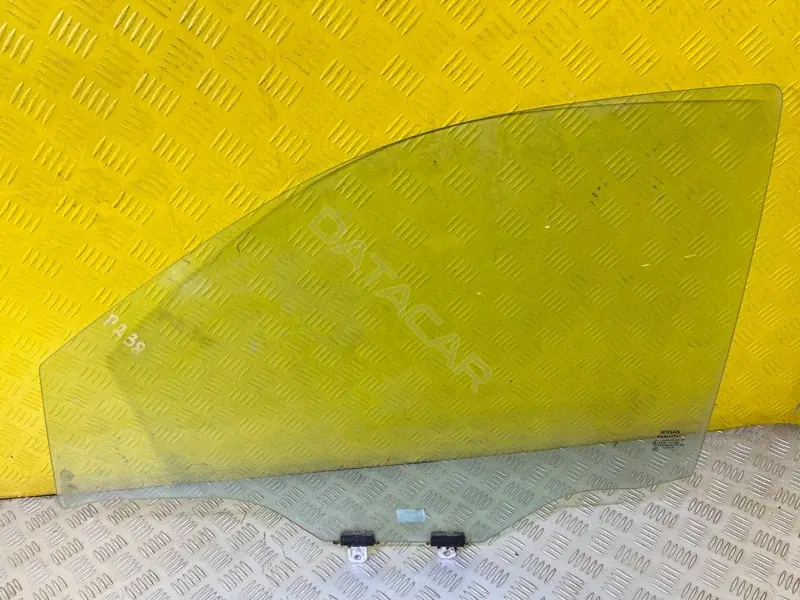Стекло двери 80301ZQ01A