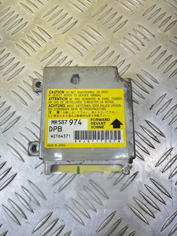 Блок управления подушками безопасности MR587974