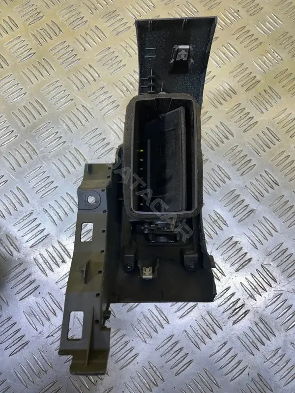 Дефлектор обдува салона VP5NFX222058