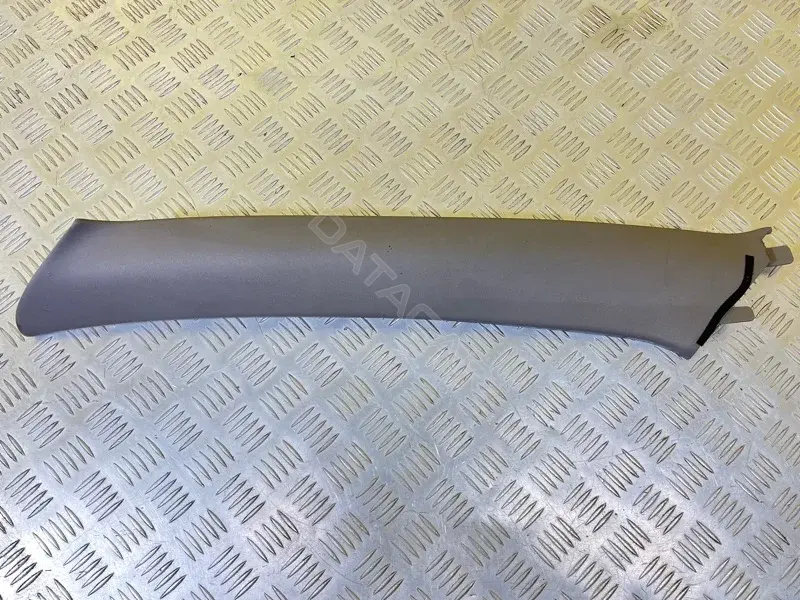 Обшивка стойки передней MN123862