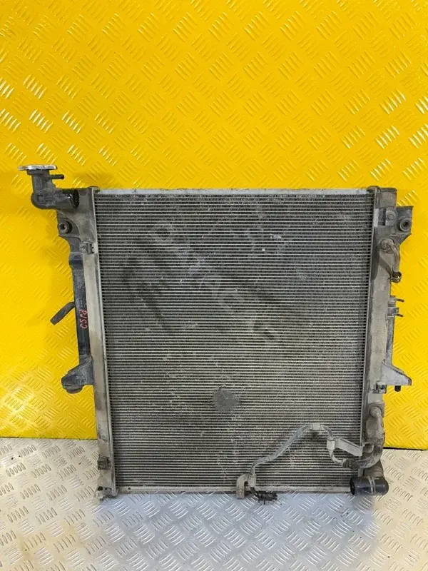 Радиатор охлаждения 1350A397