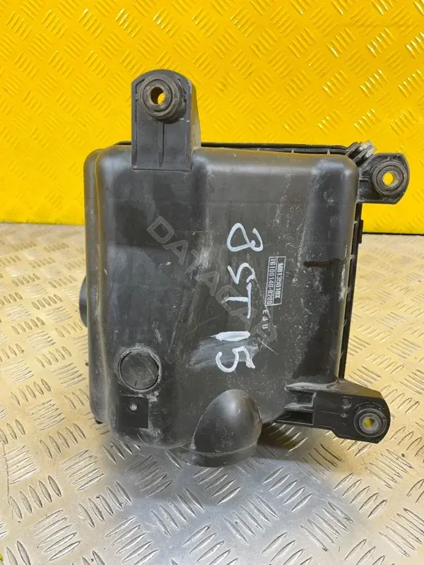 Корпус воздушного фильтра MN135016X