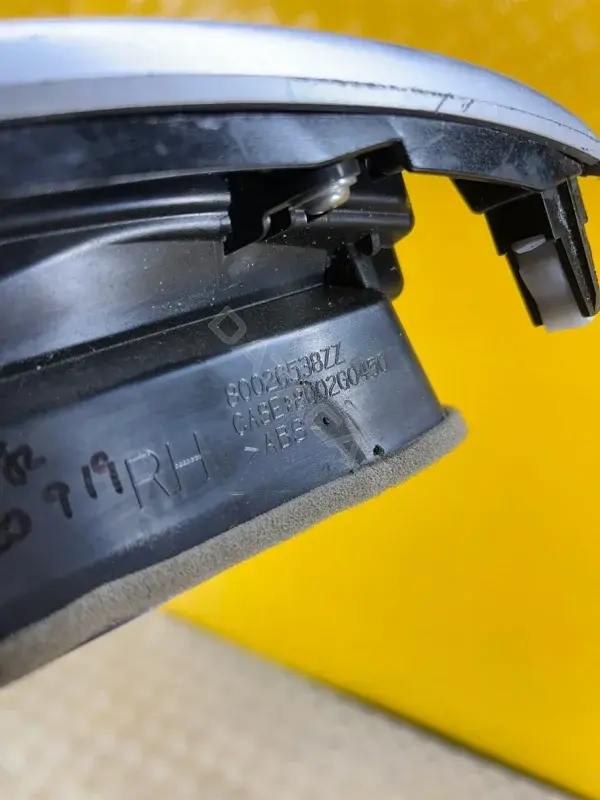 Дефлектор обдува салона 8002C538ZZ
