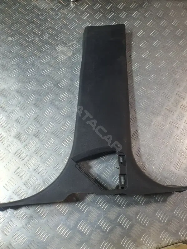Обшивка стойки центральной BJ32243A52A