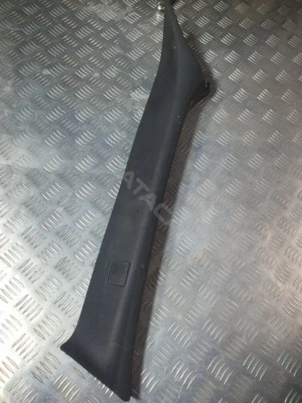 Обшивка стойки передней BJ320351AJ