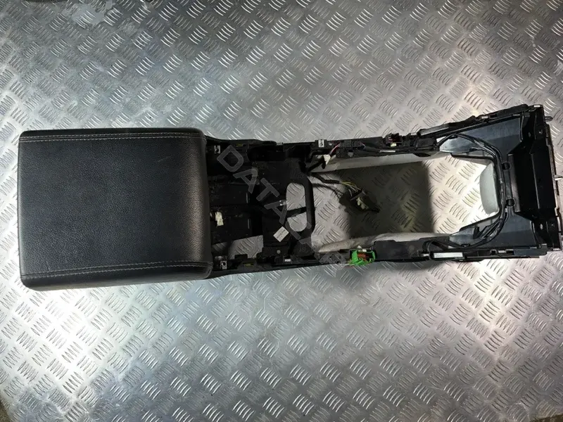Подлокотник LR071508