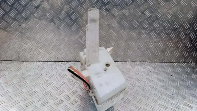 Бачок омывателя 2224615A