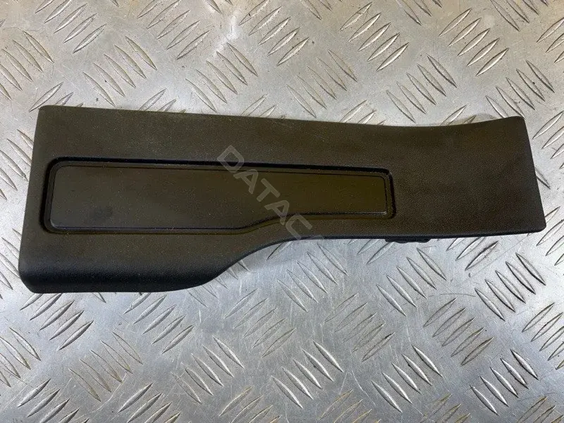 Накладка на порог BJ3213244AE