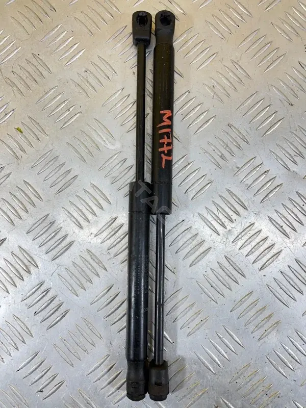 Амортизатор крышки багажника, капота, заднего стекла BJ3216C826AA
