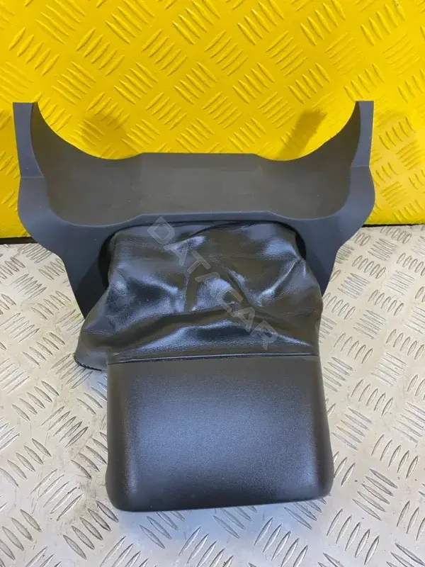 Кожух рулевой колонки BJ323F902AB
