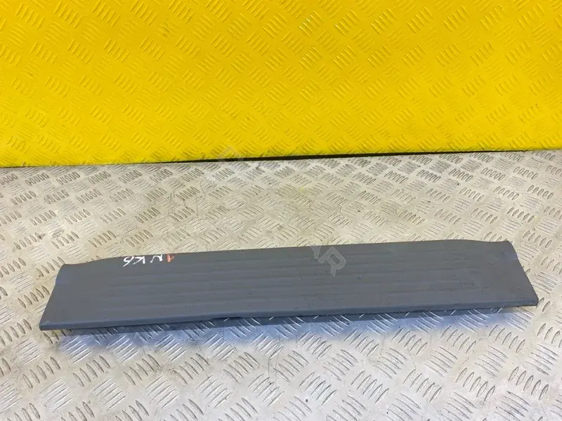 Накладка на порог 67914OK020