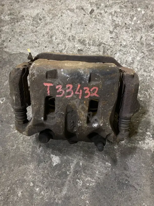 Суппорт тормозной 410115X00A