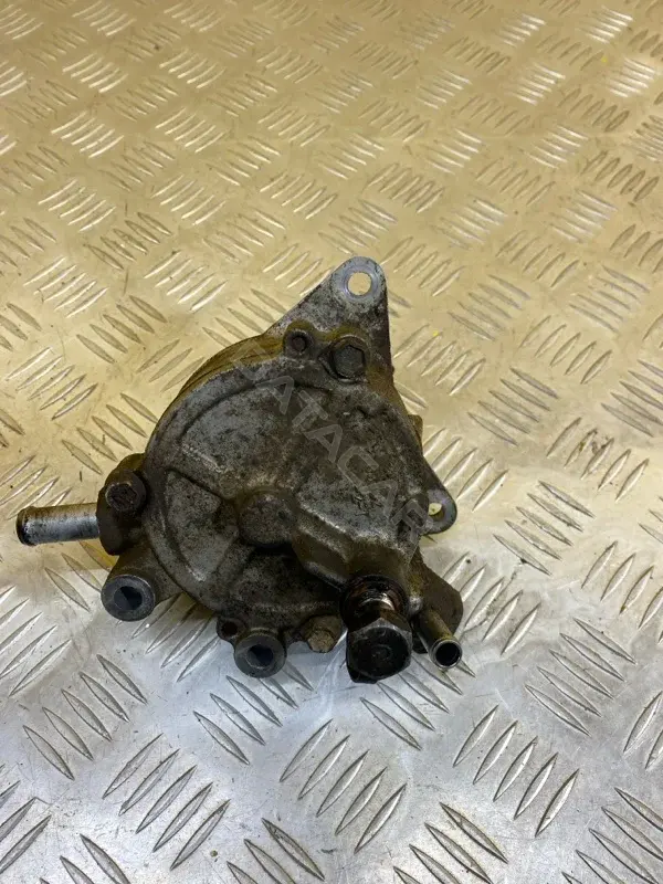 Вакуумный насос 14650EB30A