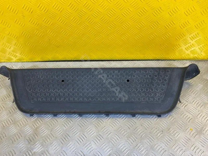 Подножка 2H7807502