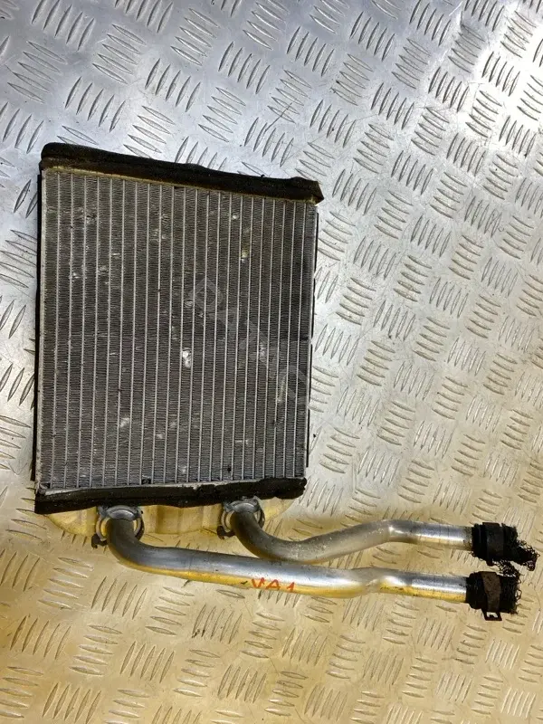 Радиатор печки 7L0819031