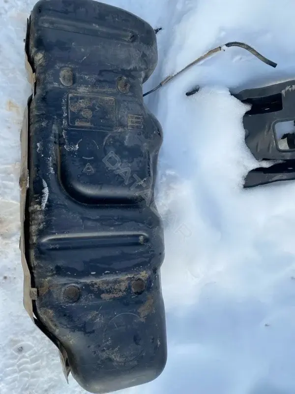 Топливный бак 77100OK011