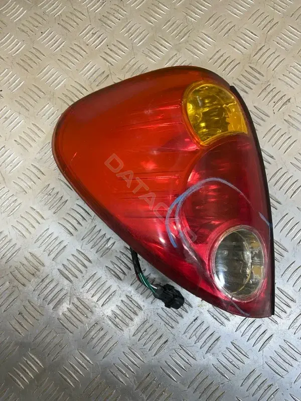 Задние фонари 8330A155