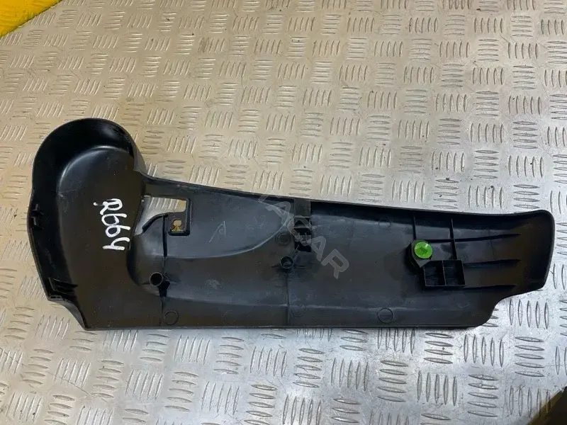 Накладка боковая на сиденье 718120K150A