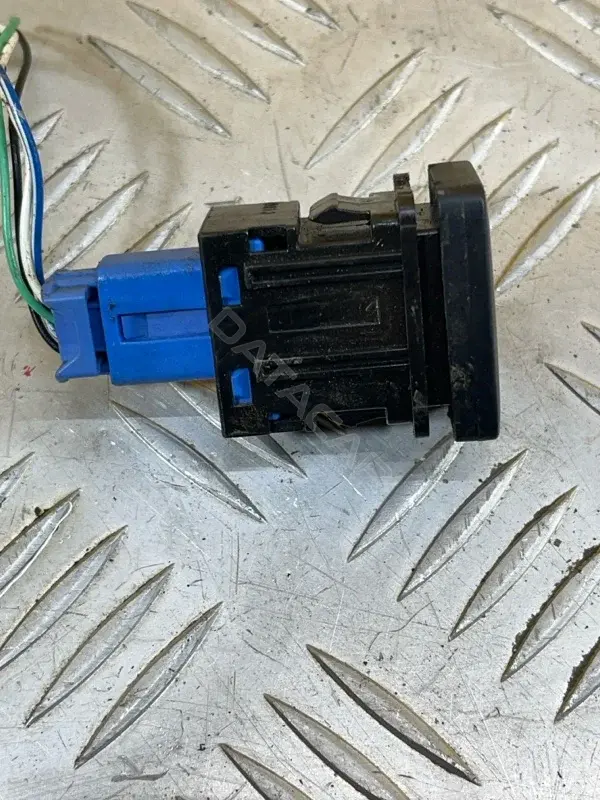 Кнопка антипробуксовочной системы (ABS/ESP) 8602A050