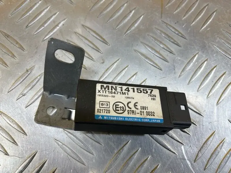 Иммобилайзер MN141557