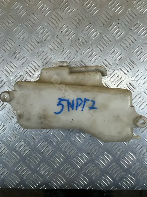 Расширительный бачок MN135072