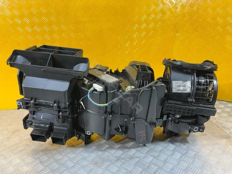 Корпус отопителя (печки) 27210EC20A