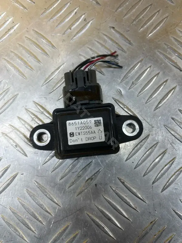 Датчик ускорения 8651A059