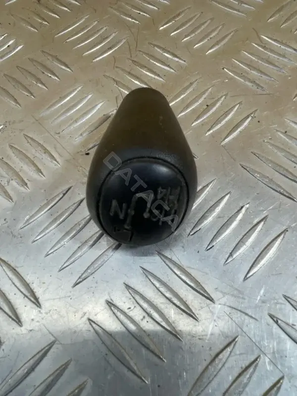 Ручка КПП 363030K020B0