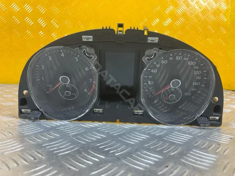 Панель приборов 3C8920