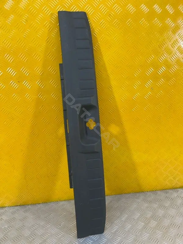 Обшивка багажника 84990EB300