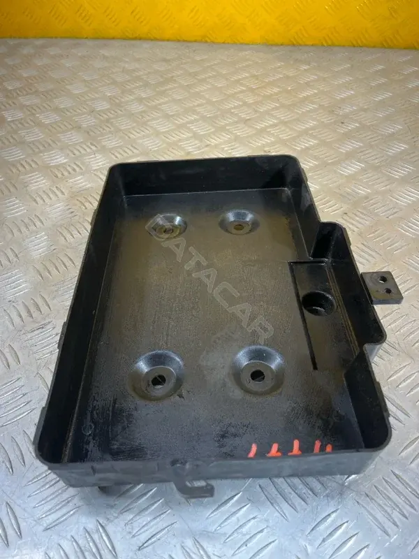 Полка аккумулятора EB3T10723CA